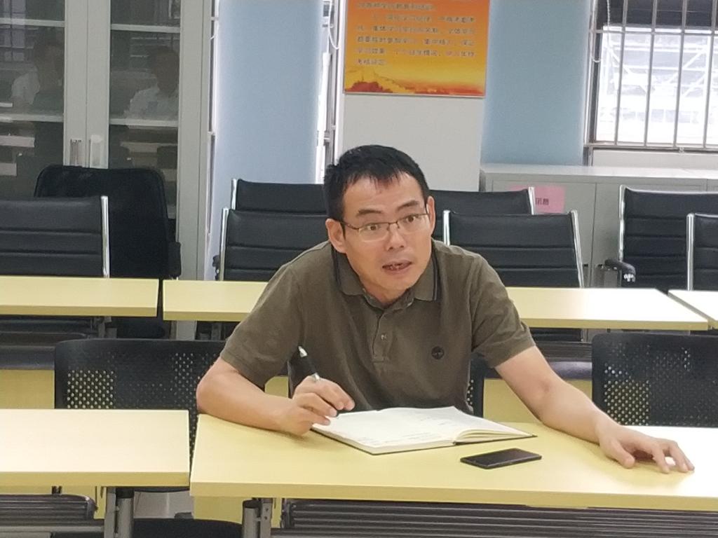 日韩无码
党总支举行诫勉谈话活动3.png