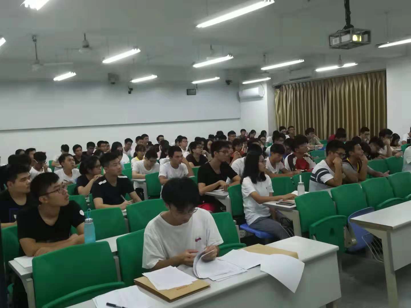 日韩无码
第五期分党校培训班开班2.jpg