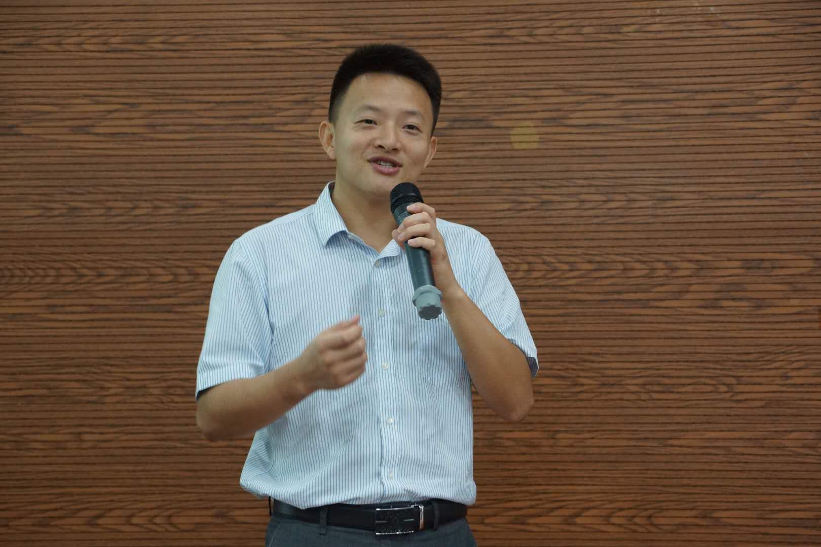 日韩无码
-未来工程师-专业认知夏令营开营1.jpg