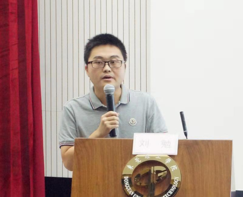 日韩无码
联合莞馨社区举办第二期团校培训主题讲座3.jpg